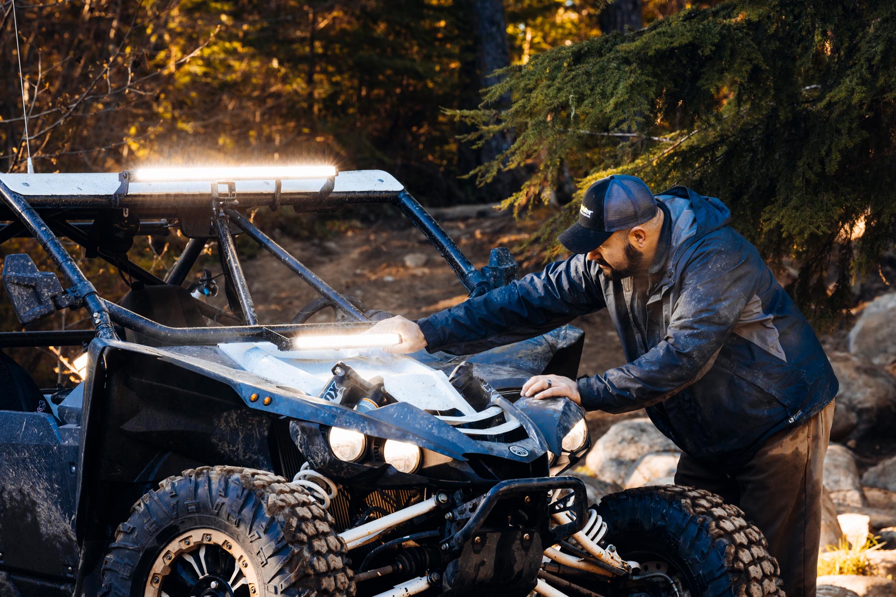 10 Essential Items to Keep in Your Off-Road Vehicle